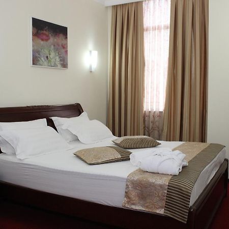 Hotel Vanilla Batumi Quarto foto