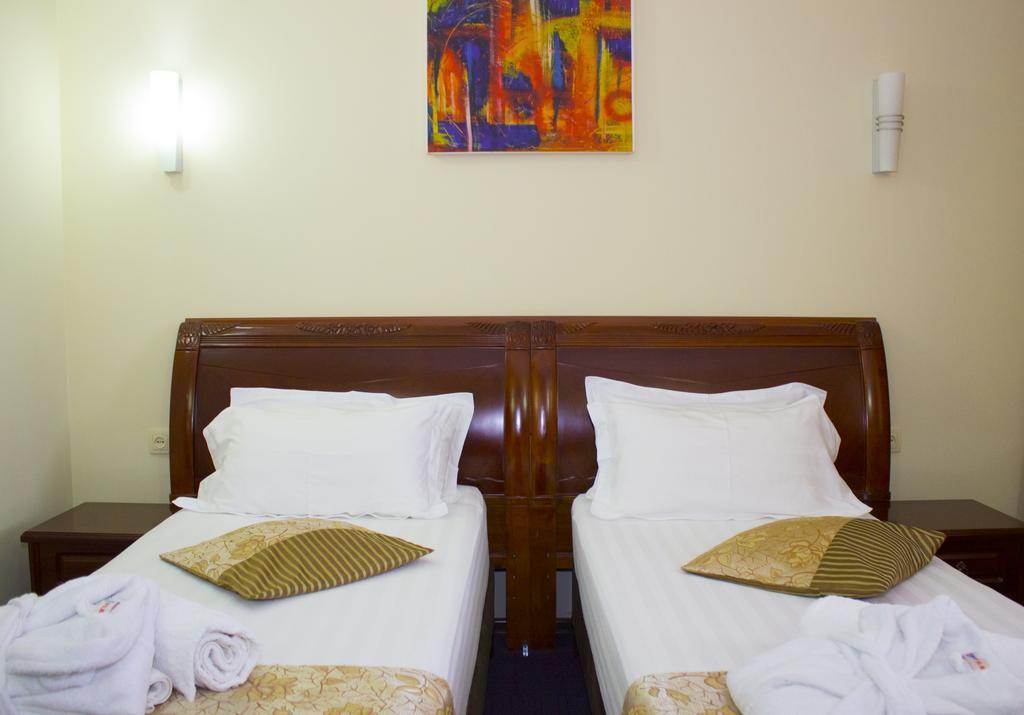 Hotel Vanilla Batumi Quarto foto