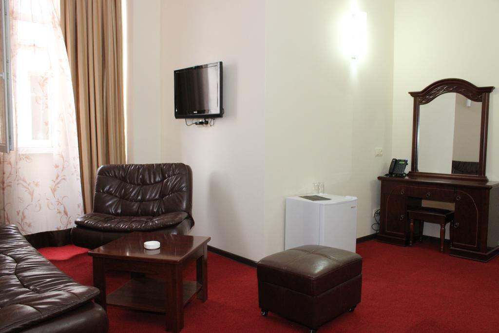 Hotel Vanilla Batumi Quarto foto